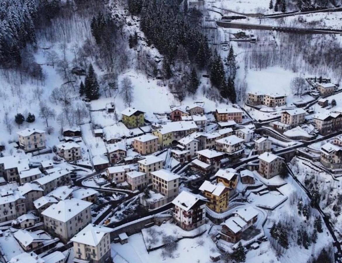 Albergo Ristorante Sole Mezzoldo المظهر الخارجي الصورة